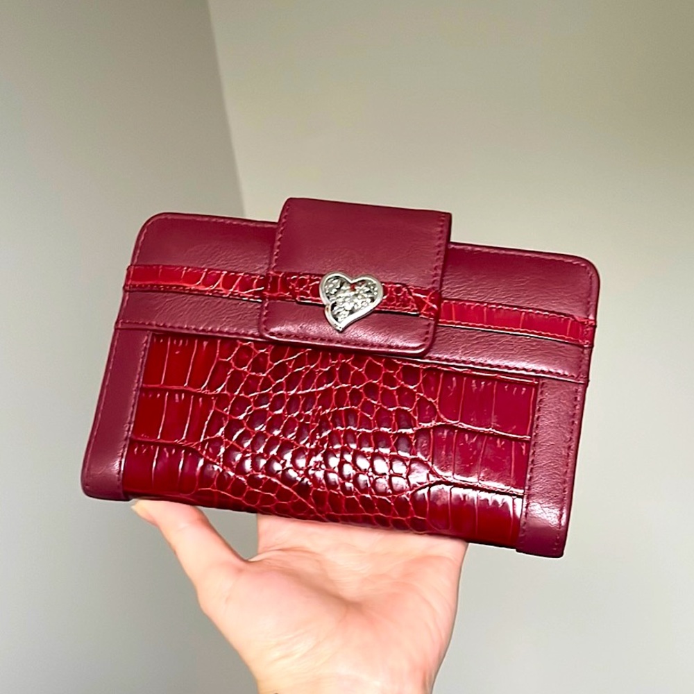 Brighton⚡️Red Croc-Embossed Wallet with Glossy Finish & Heart Details